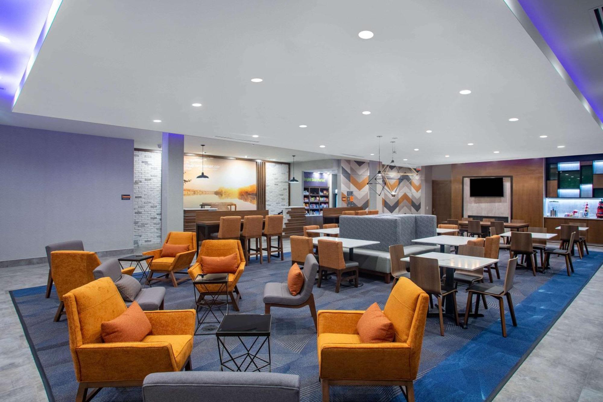 La Quinta Inn & Suites By Wyndham Oxford Eksteriør billede