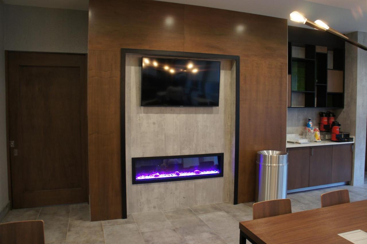 La Quinta Inn & Suites By Wyndham Oxford Eksteriør billede